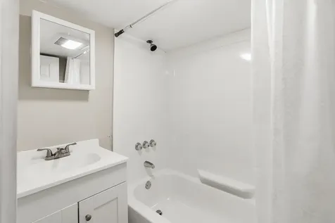 11 Green Street Rochester NH 03868