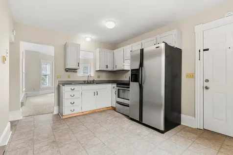 11 Green Street Rochester NH 03868