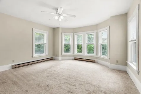 11 Green Street Rochester NH 03868