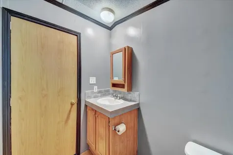 593 South Windsor Street Royalton VT 05068