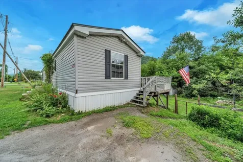 593 South Windsor Street Royalton VT 05068