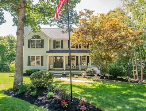 7 Gailor Lane Hooksett NH 03106