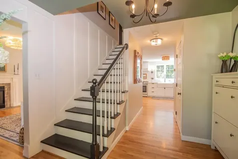 7 Gailor Lane Hooksett NH 03106