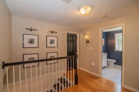 7 Gailor Lane Hooksett NH 03106