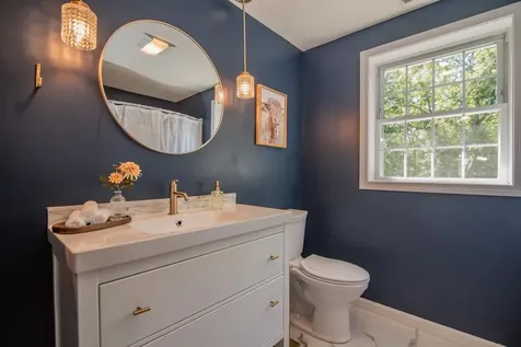 7 Gailor Lane Hooksett NH 03106