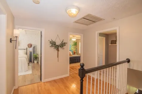7 Gailor Lane Hooksett NH 03106