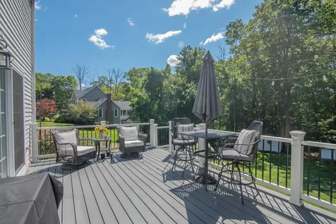 7 Gailor Lane Hooksett NH 03106