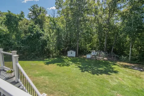 7 Gailor Lane Hooksett NH 03106