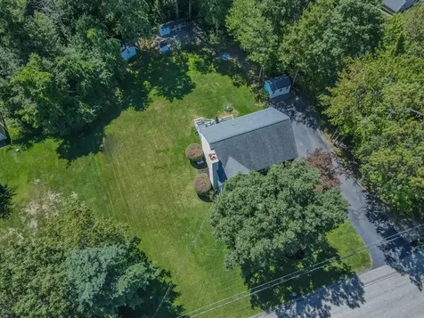 7 Gailor Lane Hooksett NH 03106