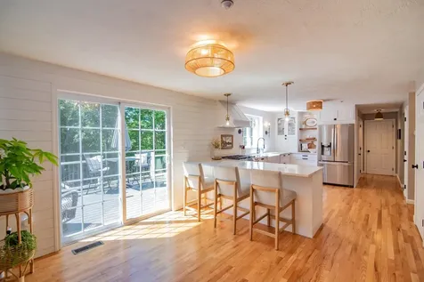 7 Gailor Lane Hooksett NH 03106
