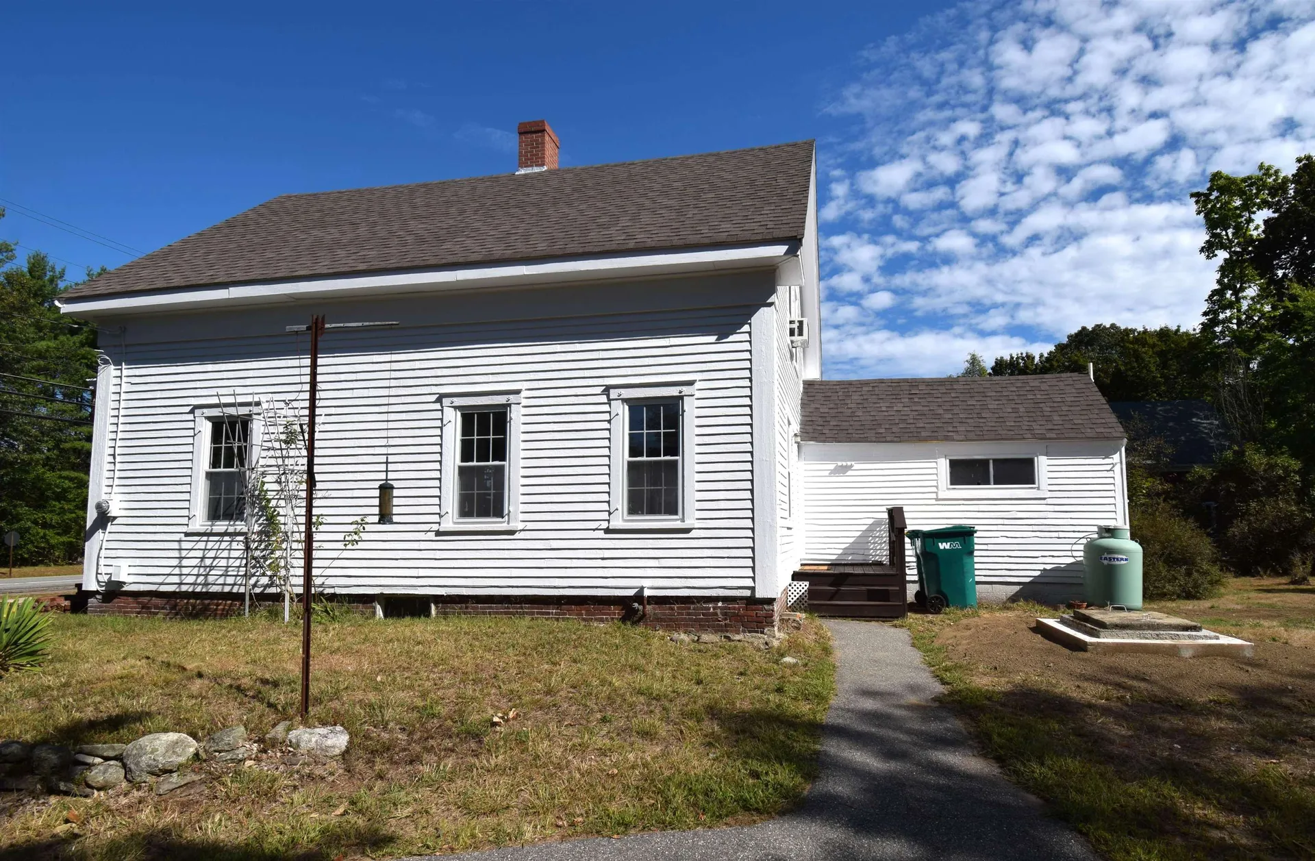 113 Main Street Kingston NH 03848