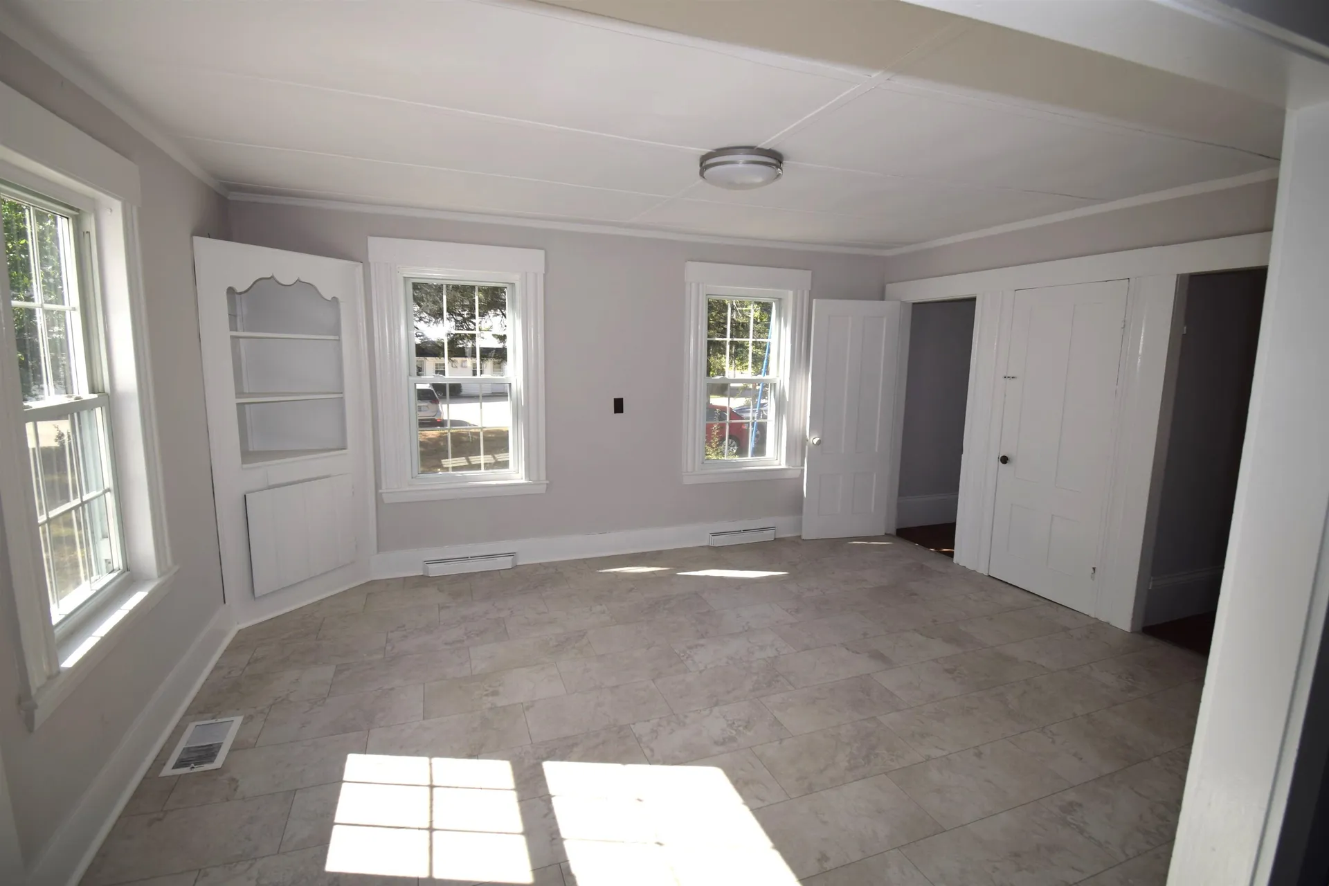113 Main Street Kingston NH 03848