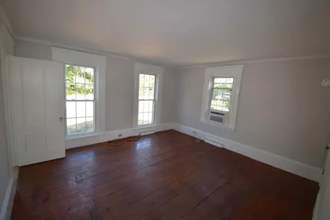 113 Main Street Kingston NH 03848