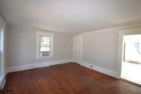 113 Main Street Kingston NH 03848