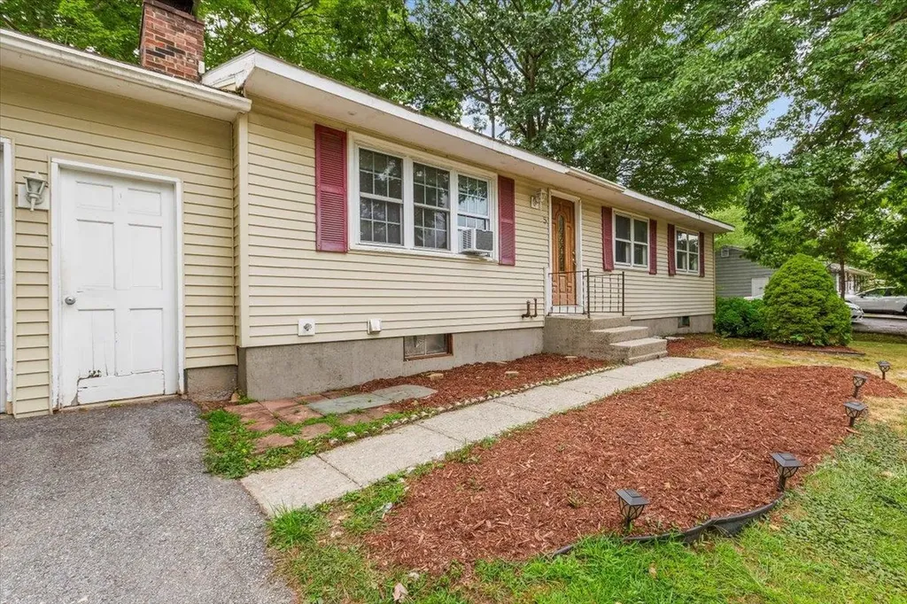 5 Center Street Bennington VT 05201