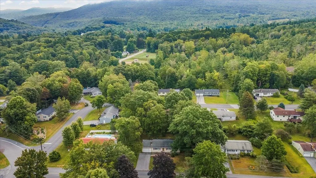 5 Center Street Bennington VT 05201