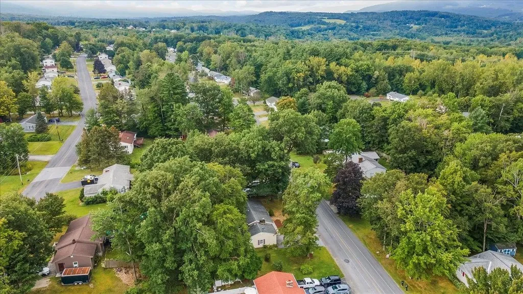 5 Center Street Bennington VT 05201