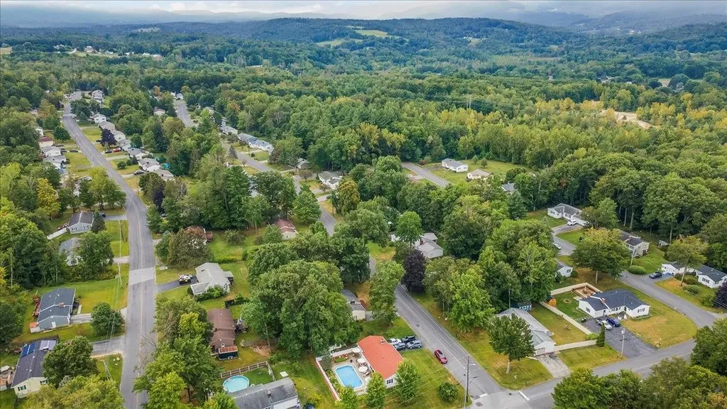 5 Center Street Bennington VT 05201