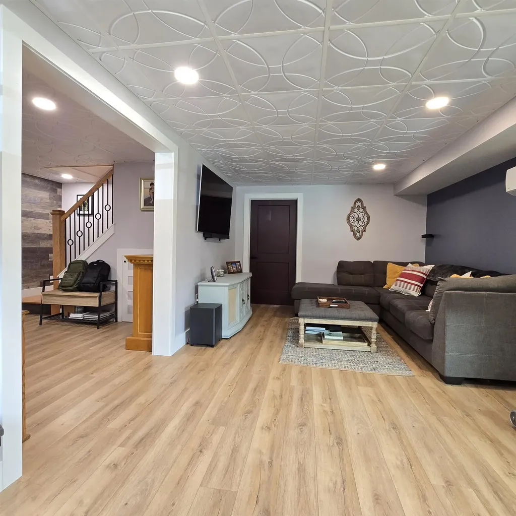 229 Frank C. Gilman Highway Alton NH 03809