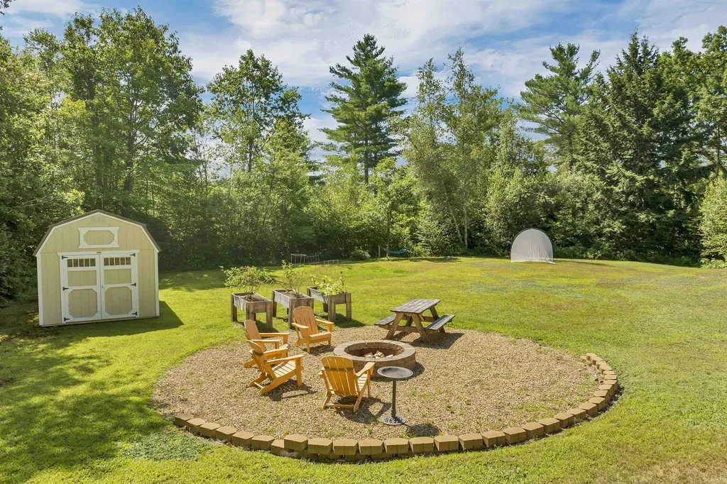 229 Frank C. Gilman Highway Alton NH 03809