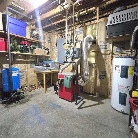 229 Frank C. Gilman Highway Alton NH 03809