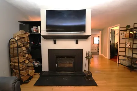 8 Maple Street Kingston NH 03848