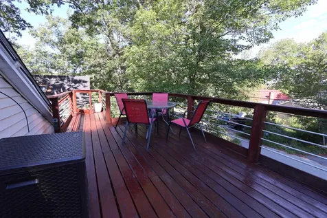 8 Maple Street Kingston NH 03848