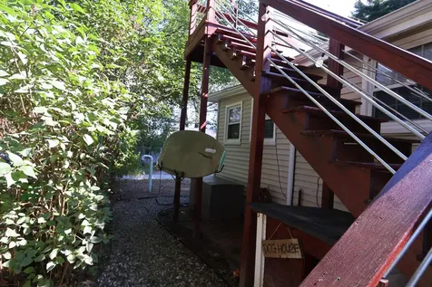 8 Maple Street Kingston NH 03848