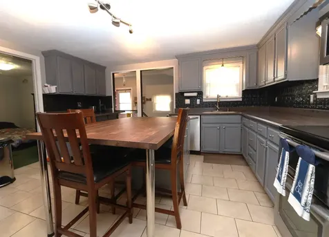 8 Maple Street Kingston NH 03848