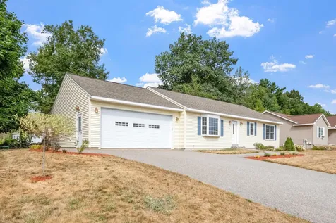 20 Linny Lane Laconia NH 03246