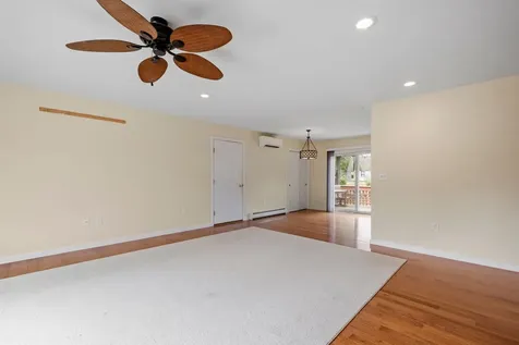 20 Linny Lane Laconia NH 03246