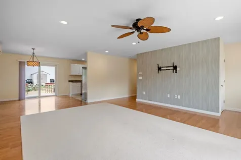 20 Linny Lane Laconia NH 03246