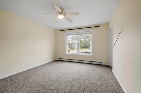 20 Linny Lane Laconia NH 03246