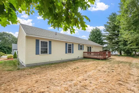 20 Linny Lane Laconia NH 03246