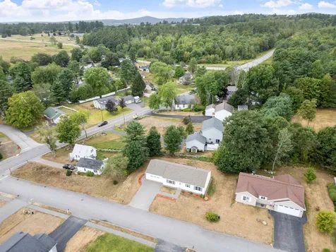 20 Linny Lane Laconia NH 03246