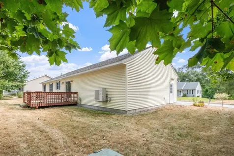 20 Linny Lane Laconia NH 03246