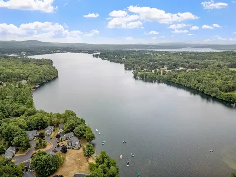 20 Linny Lane Laconia NH 03246