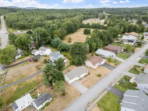 20 Linny Lane Laconia NH 03246