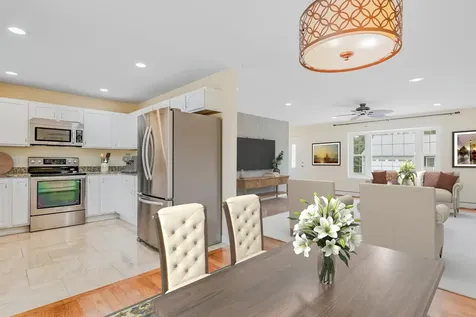 20 Linny Lane Laconia NH 03246