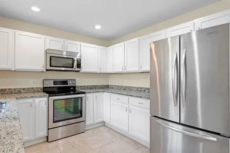 20 Linny Lane Laconia NH 03246