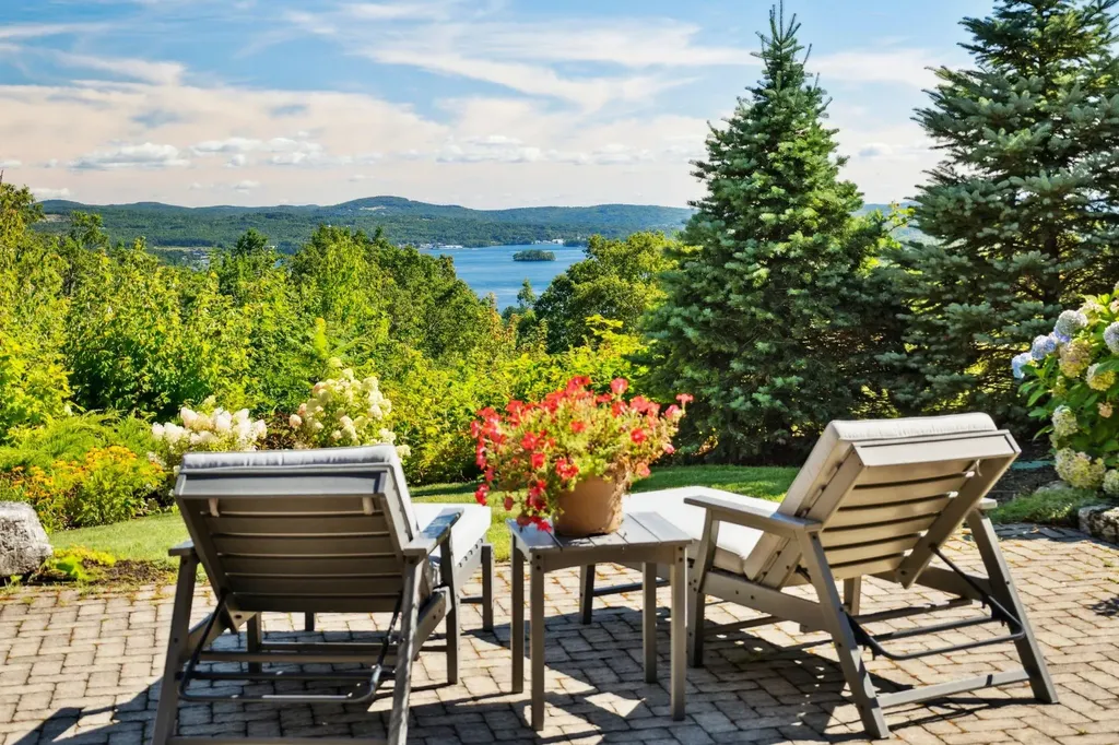 20 Keepers Lane Laconia NH 03246