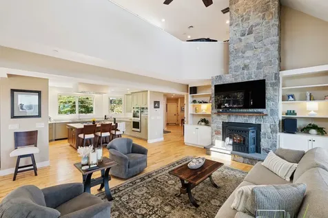 20 Keepers Lane Laconia NH 03246