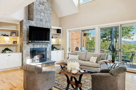 20 Keepers Lane Laconia NH 03246