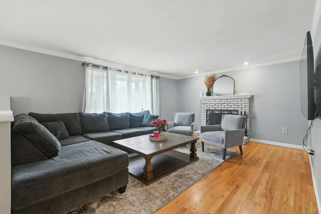 23 Bartlett Street Allenstown NH 03275