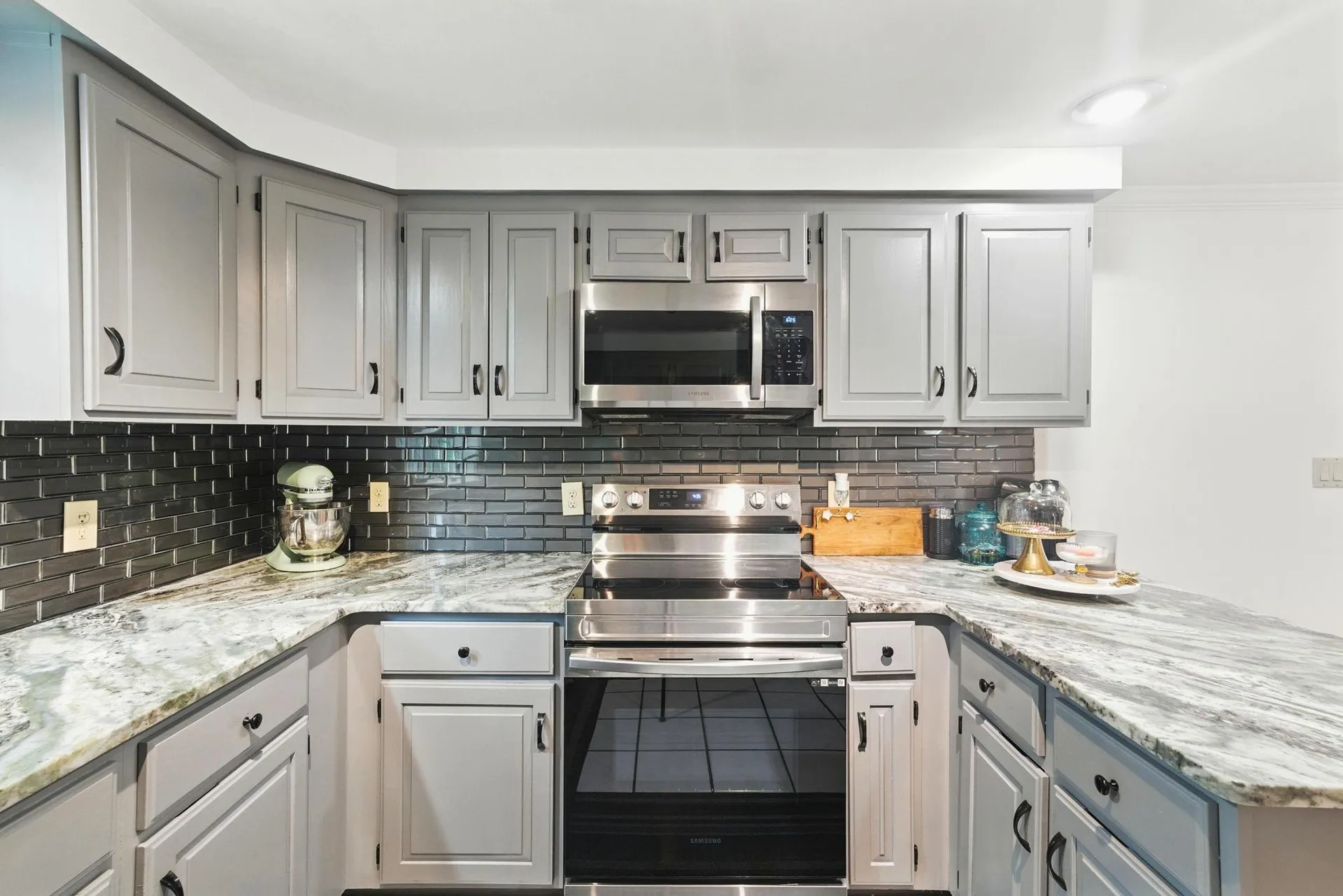 23 Bartlett Street Allenstown NH 03275