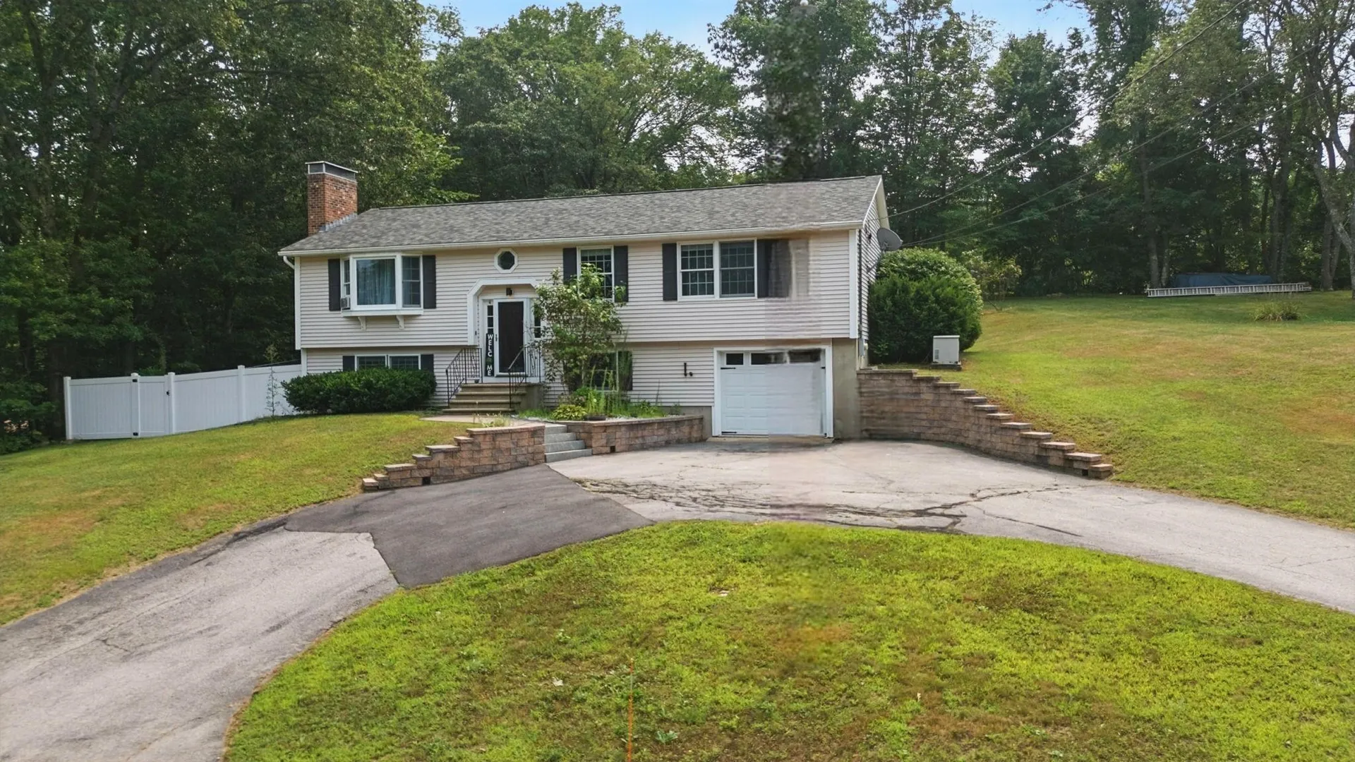 23 Bartlett Street Allenstown NH 03275