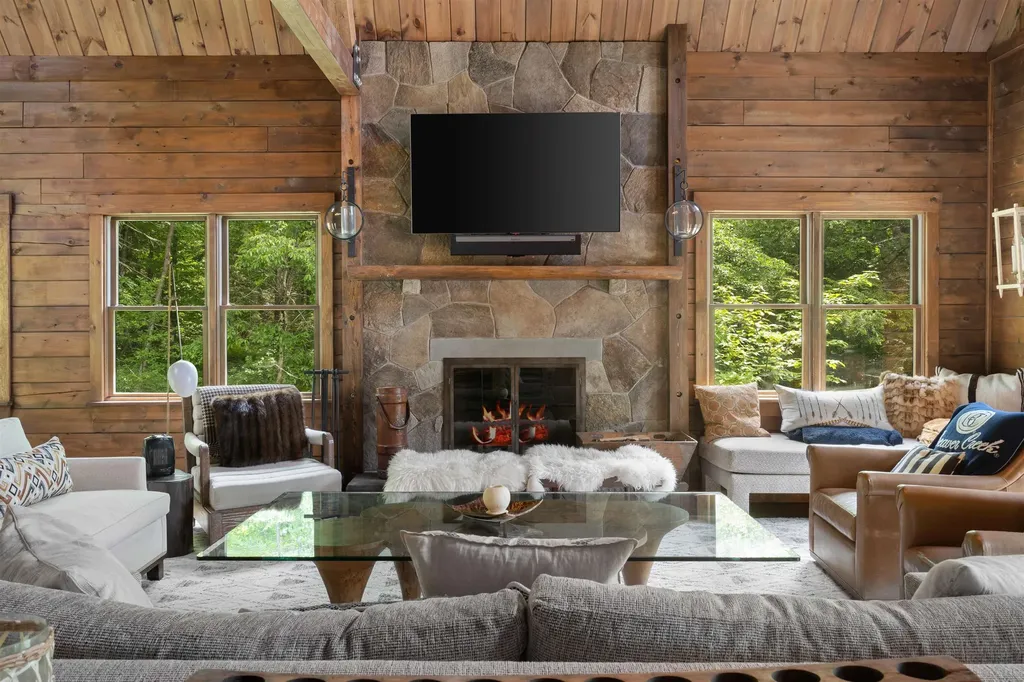 14 Tarheel Trail Wilmington VT 05363