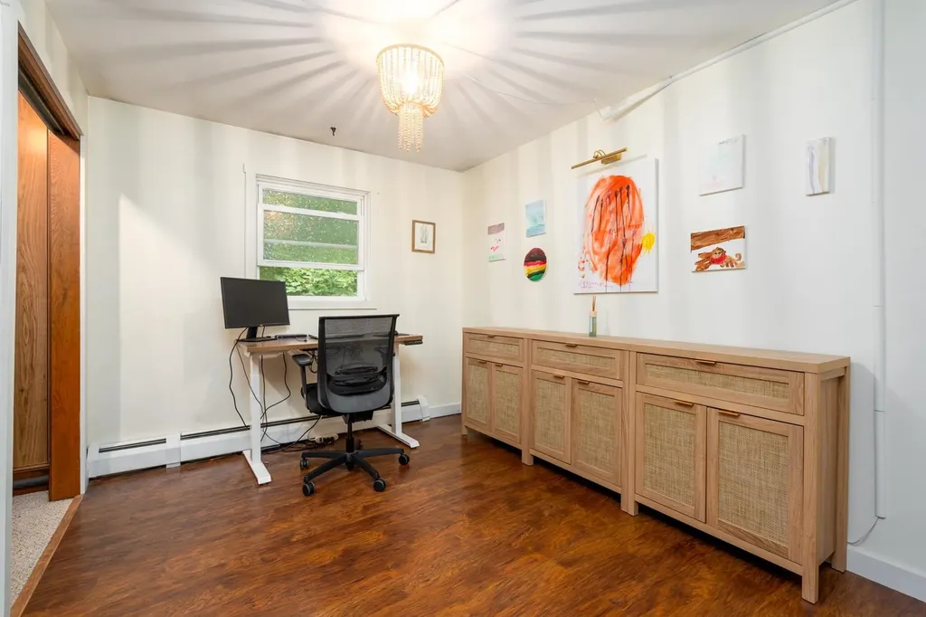 12 Cherokee Drive Epping NH 03042