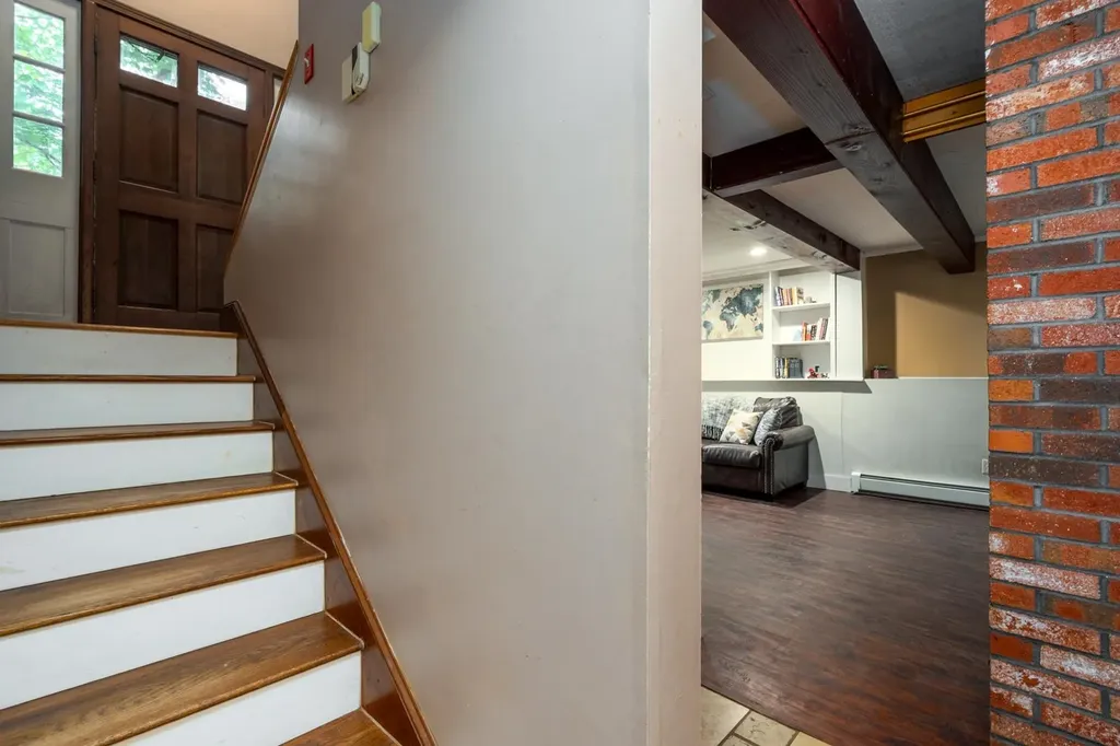 12 Cherokee Drive Epping NH 03042