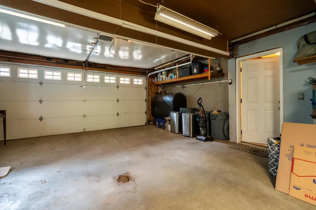 12 Cherokee Drive Epping NH 03042